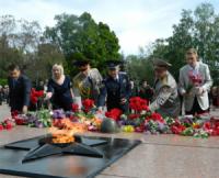 Кіровоград: правоохоронці взяли участь у заходах,  присвячених 69-й річниці Великої Перемоги,  та привітали ветеранів