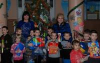 На Кіровоградщині податківці привітали дітей зі святом Миколая