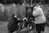 Кировоград: на могилы погибших героев АТО легли живые цветы
