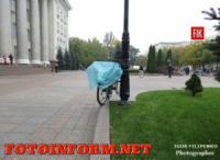 Кировоград: привязал цепями прямо на центральной площади