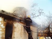 Кіровоградщина: під час гасіння пожежі рятувальники виявили тіло жінки