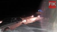 На Кіровоградщині водіям,  які опинились у сніговому полоні продовжують допомагати