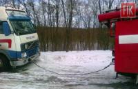 На Кіровоградщині рятувальники надали допомогу по вилученню вантажівки з кювету