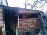 Кропивницький: рятувальниками ліквідовано загорання в господарчій споруді