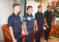 У Кропивницькому офіцеру служби порятунку вручили нагороду