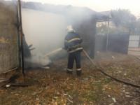На Кіровоградщині рятувальники приборкали 2 пожежі в приватних домоволодіннях