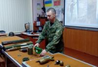 У Кропивницькому навчали підлітків,  як поводитися у разі виявлення вибухонебезпечних предметів