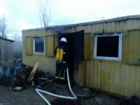 На Кіровоградщині приборкали пожежу в металевій споруді