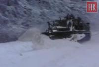 На Кіровоградщині продовжують визволяти автомобілі зі снігового полону