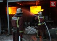 На Кіровоградщині під час гасіння пожежі травмовано двох рятувальників