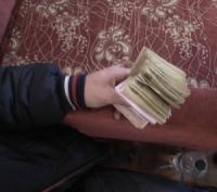 На Кіровоградщині у жінки вдома відібрали майже 16000 гривень