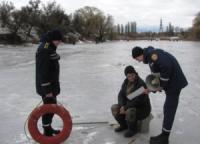 У Олександрійському районі рятувальнки поспілкувались із рибалками