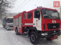 Кіровоградщину замітає снігом: рятувальники надають допомогу водіям транспортних засобів