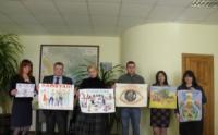Із більше 800 малюнків,  надісланих на конкурс «Охорона праці очима дітей» визначено роботи переможців