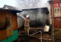 На Кіровоградщині рятувальники спільно з місцевими пожежними командами приборкали 2 пожежі