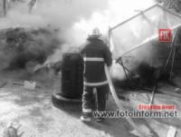 На Кіровоградщині рятувальники приборкали 3 пожежі в житловому секторі