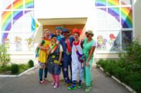 Десант Лікарняних клоунів переніс атмосферу фестивалю «Кропивницький» у дитячі відділення медзакладів