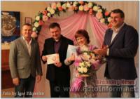 На Кіровоградщині будуть дарувати знижку на весільну подорож