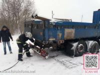 Складні погодні умови: на автошляхах Кіровоградщини надають допомогу водіям