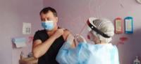 На Кіровоградщині головний лікар Добровеличківської лікарні теж зробив щеплення від COVID-19