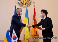 Очільник Кіровоградщини підписав меморандум із корейською компанією