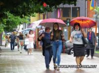 У Кропивницькому на вулицях міста замайоріли літні парасольки
