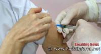 Центри масової вакцинації на Кіровоградщині мають працювати у вихідні та святкові дні