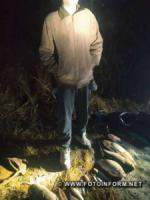 На Кіровоградщині затримали чоловіка,  який ловив рибу на заборонені сітки