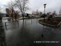Біля пам' ятника жертвам Чорнобиля у Кропивницькому знову потоп