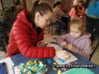 У Кропивницькому для вимушених переселенців проводять майстер-класи