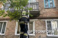 На Кіровоградщині медикам допомогли потрапити до квартири,  де перебував непритомний чоловік