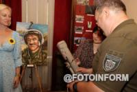 У Кропивницькому Сергій Шульга подарував музею відстріляний Switchblade 300