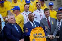 Бейсболісти з Кропивницького зустрілись із мером Нью-Йорку