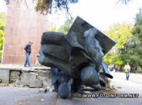 У Кропивницькому впав пам`ятник радянських часів