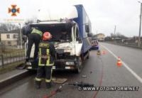 На Кіровоградщині зіткнулися дві вантажівки,  є постраждалий