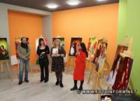 У Кропивницькому відкрилася фотовиставка жіночих портретів
