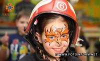 У Кропивницькому для дітей рятувальники влаштували пізнавальну розвагу
