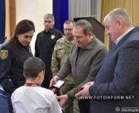 У Кропивницькому рідним загиблих поліцейських бригади «Лють» вручили нагороди