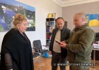 На Кіровоградщині мати загиблого воїна отримала орден за сина