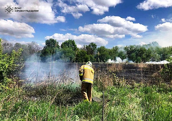 Протягом доби, що минула, пожежно-рятувальні підрозділи Кіровоградської області 6 разів залучались на ліквідацію пожеж на відкритих територіях.