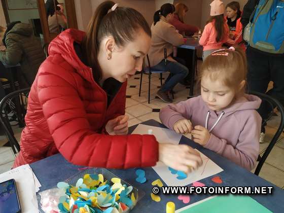 У Кропивницькому для вимушених переселенців проводять майстер-класи (фоторепортаж)