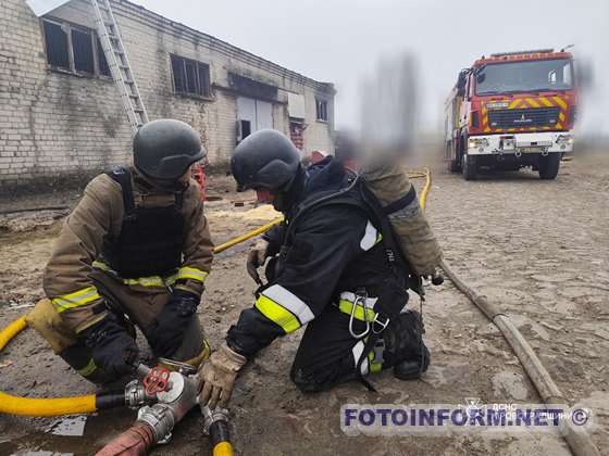 внаслідок падіння уламків повітряної цілі виникла пожежа