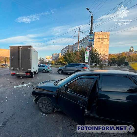 Ще одна ДТП сталася на перехресті у Кропивницькому (ФОТО)