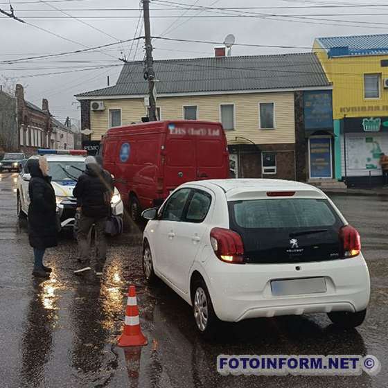 На аварійному перехресті у Кропивницькому знову ДТП (ФОТО)