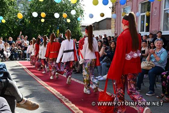 У Кропивницькому відбувся благодійний показ мод (ФОТО)