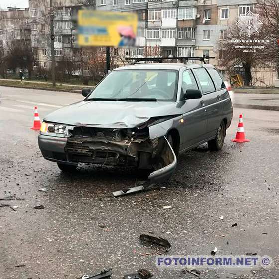 Порушення правил проїзду перехресть стало причиною ДТП у Кропивницькому (ФОТО)