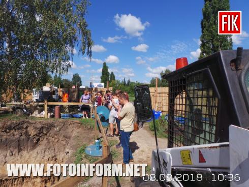 Сьогодні, 8 серпня, у Кропивницькому представники місцевих ЗМІ відвідали основні місця реконструкції водогону.