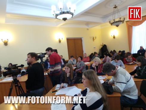 Сьогодні, 14 листопада, у Кіровоградській міській раді презентували програму "Доступне тепло".