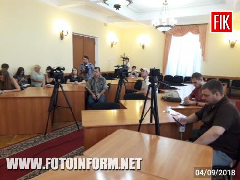 Сьогодні, 4 вересня, у міській раді Кропивницького відбувається прес-конференція начальника управління розвитку транспорту та зв’язку Олександра Вергуна 