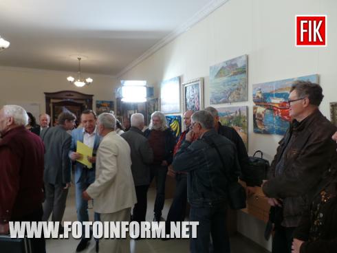 Сьогодні,10 травня, відбулося відкриття виставки робіт художників-учасників цьогорічного пленеру, який проводить галерея «Єлисаветград»